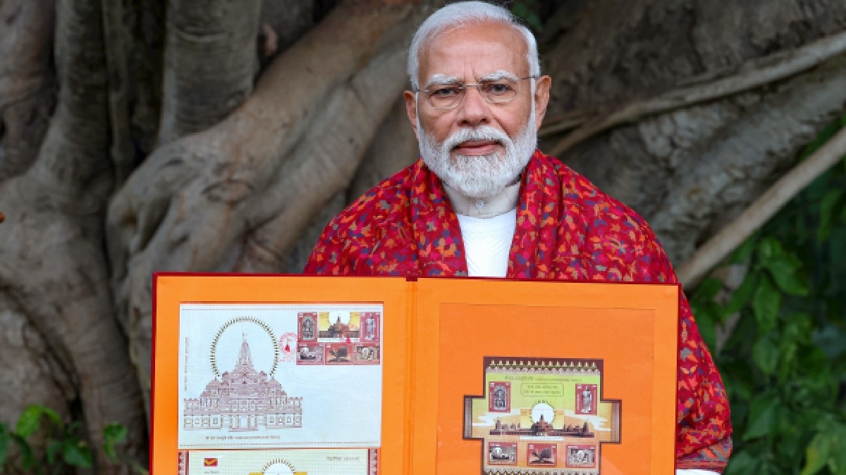 Prime Minister Narendra Modi reached Ayodhya