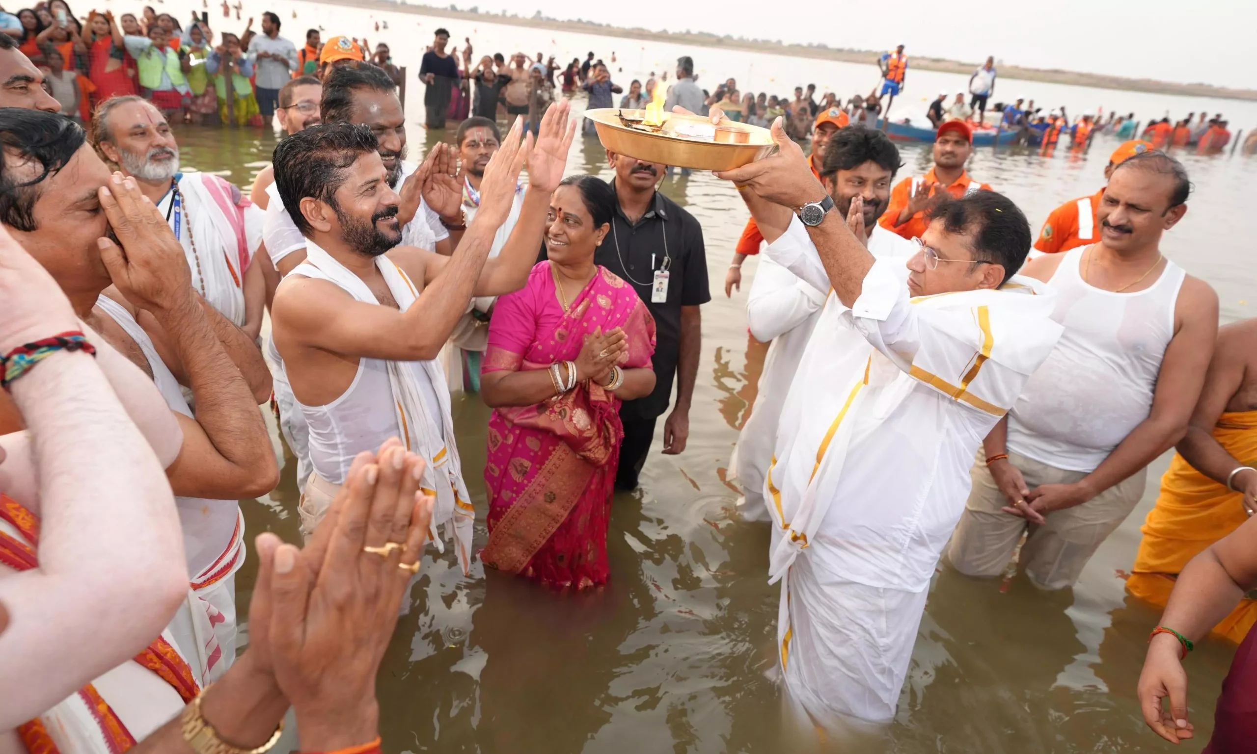 Saraswati Pushkaralu begins at Telangana's Kaleshwaram