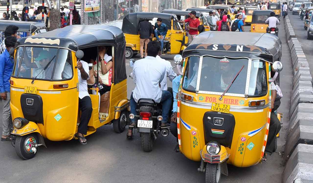 Alert for AP auto drivers Cuts in the 15 thousand scheme Money only for them