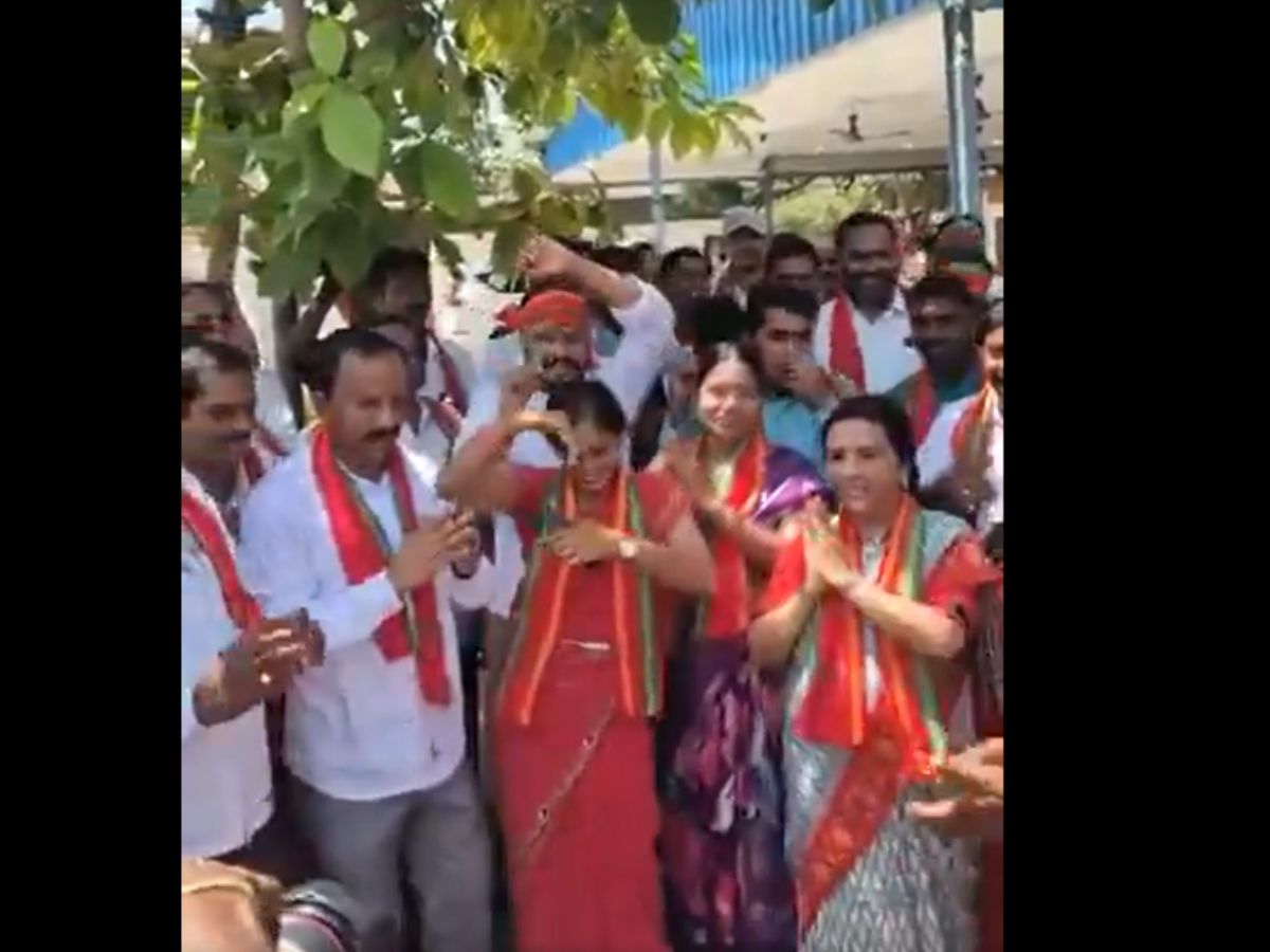 MLA Yashaswini Reddy's aunt Jhansi Reddy dances during the immersion of Lord Ganesha