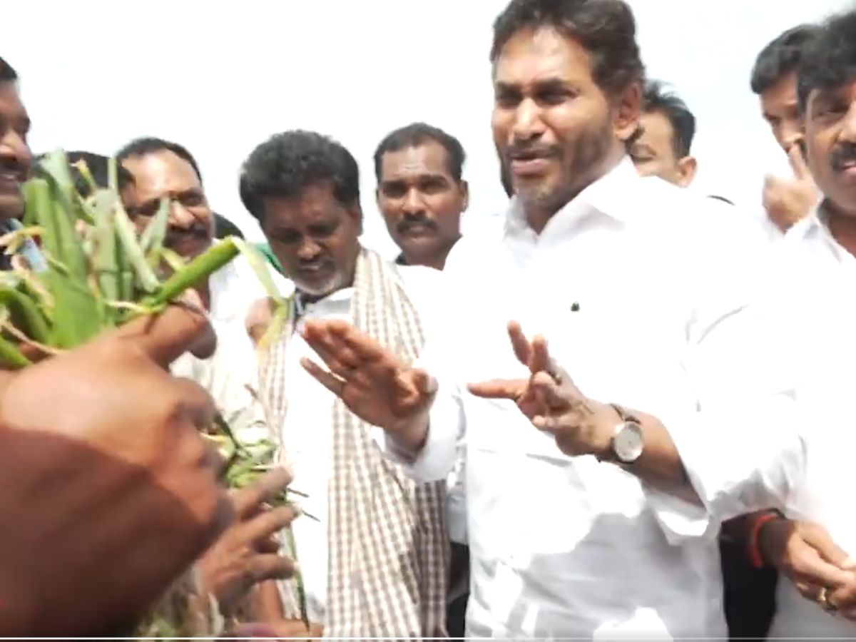 YS Jagan visits farmers in Vemula mandal of Pulivendula constituency