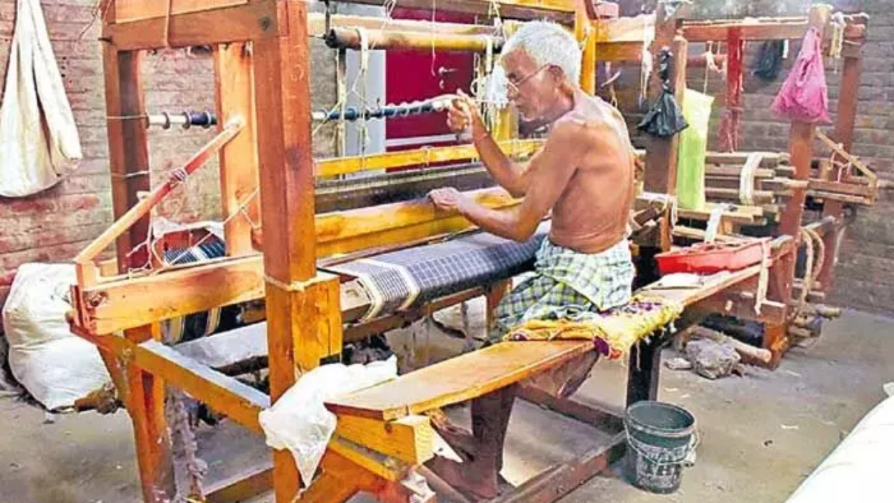 Big Relief for Weavers: Free Power Supply from April