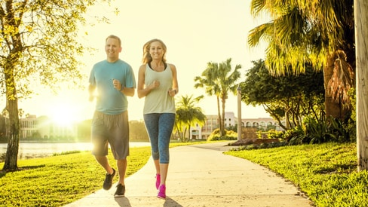 “Don’t Walk Without These Tips in Summer – Stay Fit & Safe!”