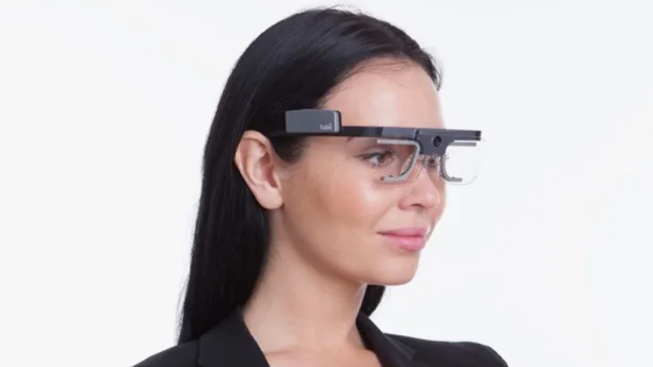 Eye-Tracking Smart Glasses: A Glimpse Into the Future of Innovation