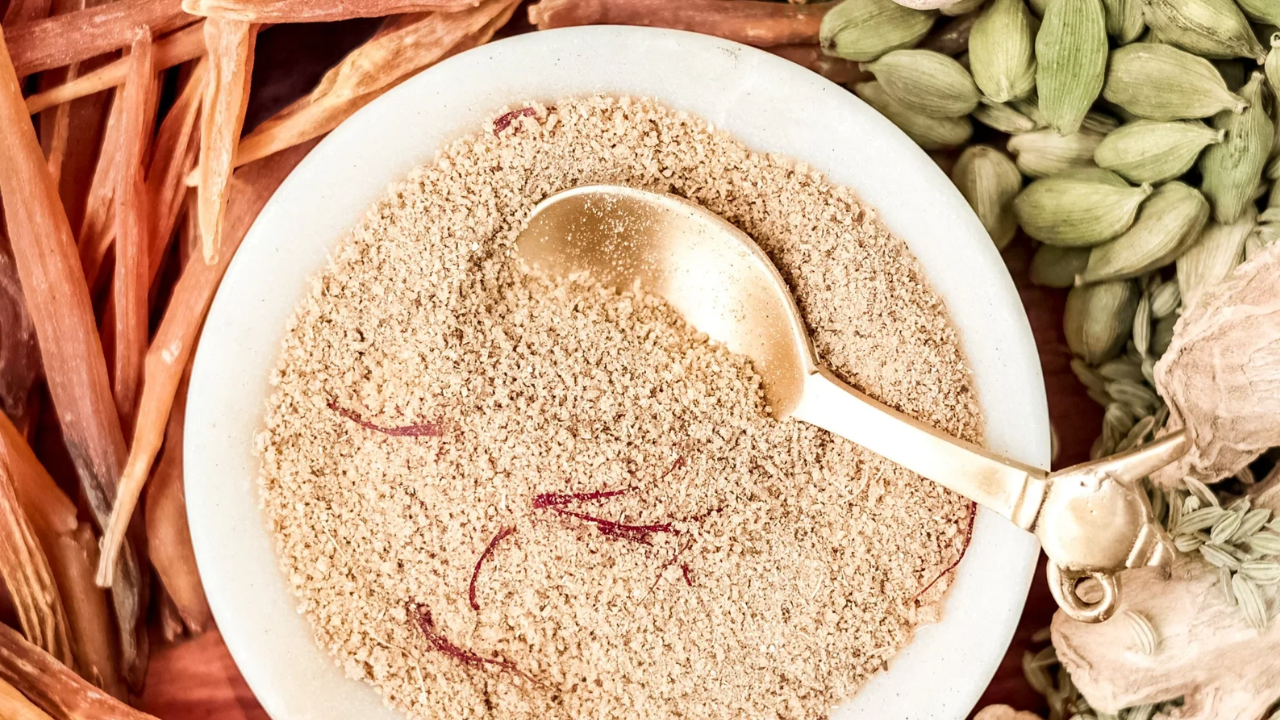 Homemade Shatavari Tea: A Natural Wellness Boost for Women