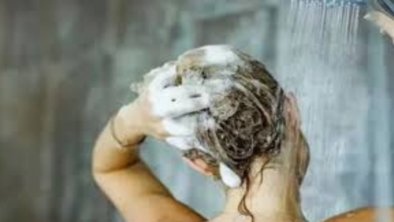Small Mistakes After a Bath Can Cause Big Damage to Your Beauty