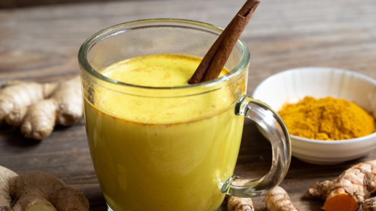 One Glass of Turmeric Milk a Day: Full Protection for Your Body!