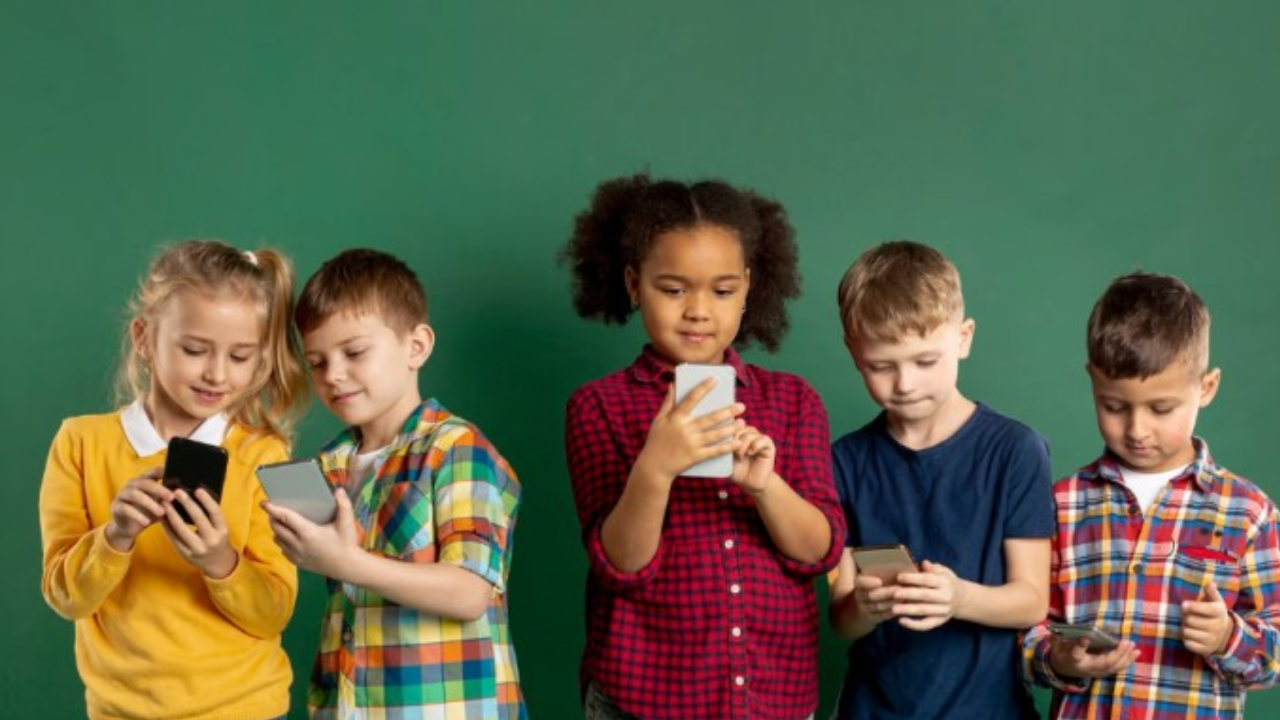 Early Screen Time in Children: Why Parents Should Be Careful