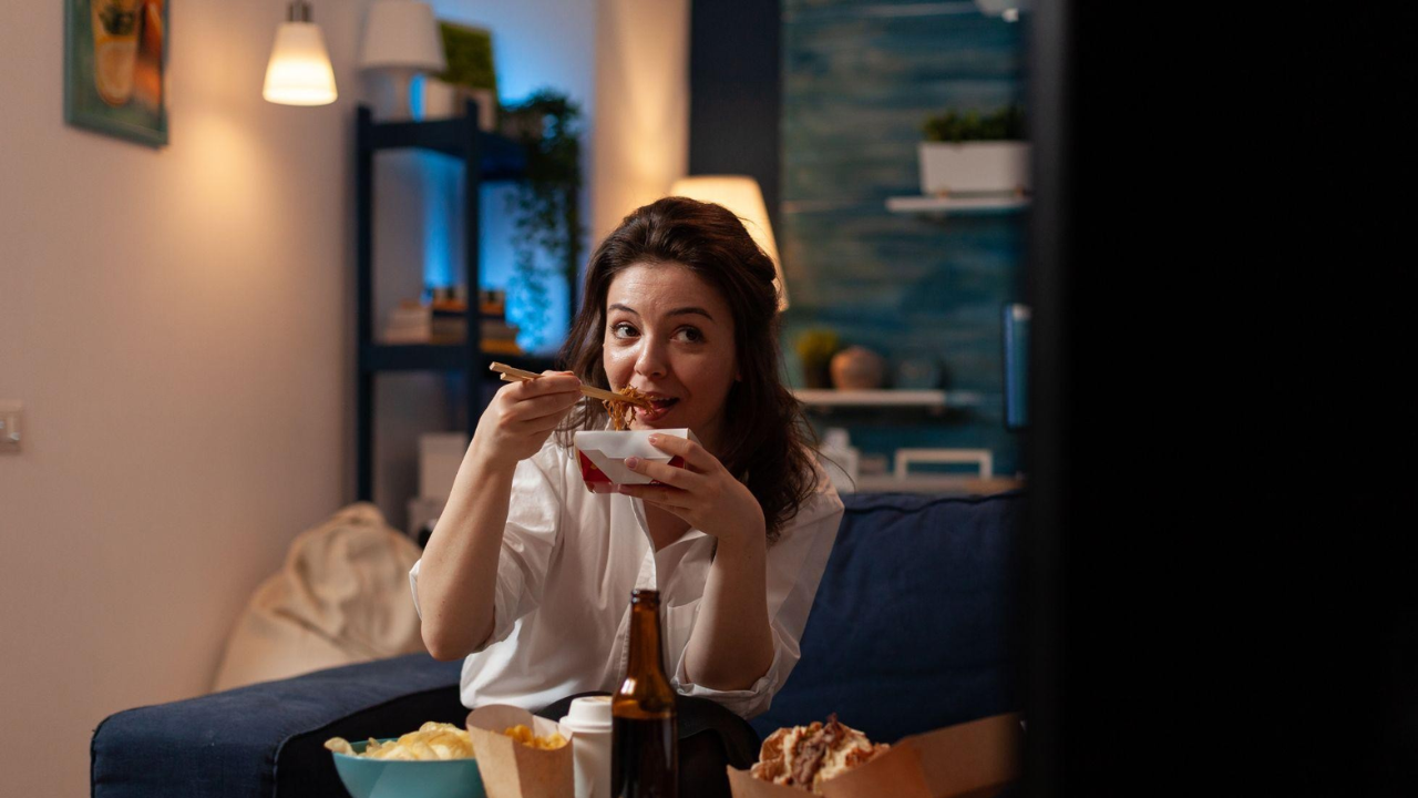 Experts Warn Against Late-Night Eating: Here's Why