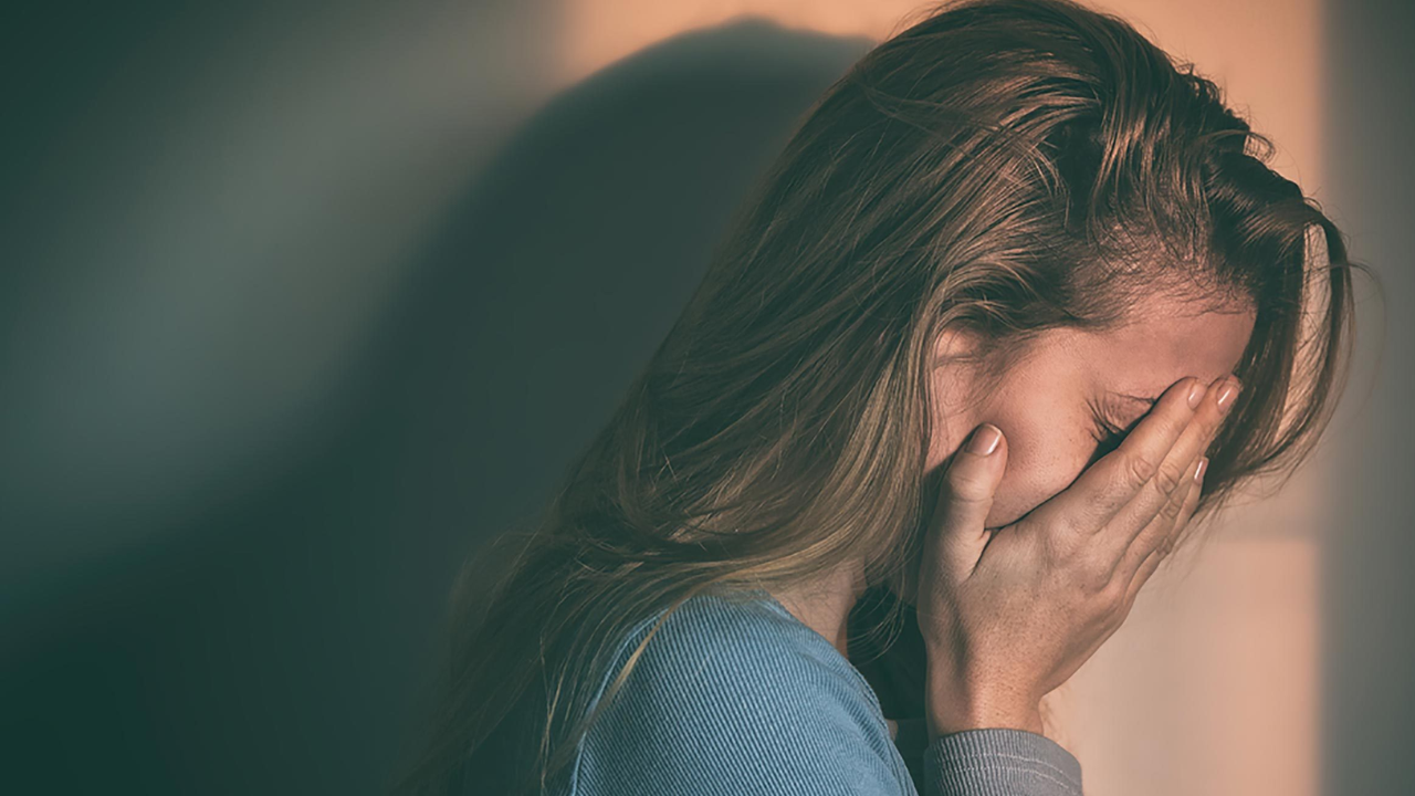 Breakup Pain: Who Suffers More, Men or Women?