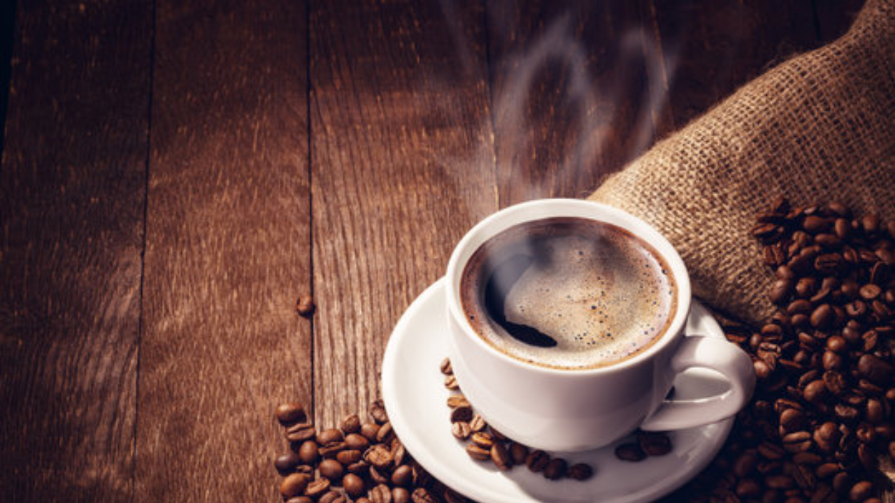 Daily Coffee Habit: What Caffeine Really Does to Your Brain