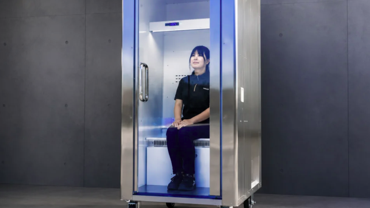 Body Cooled in Just 5 Minutes? 'Human Refrigerator' Becomes a Hot Topic