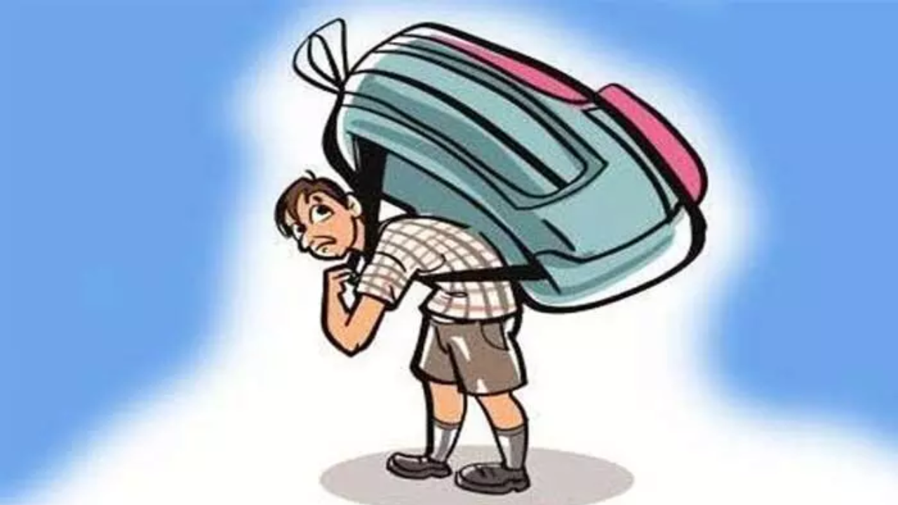 Are Heavy School Bags Affecting Kids? Here's What Experts Say