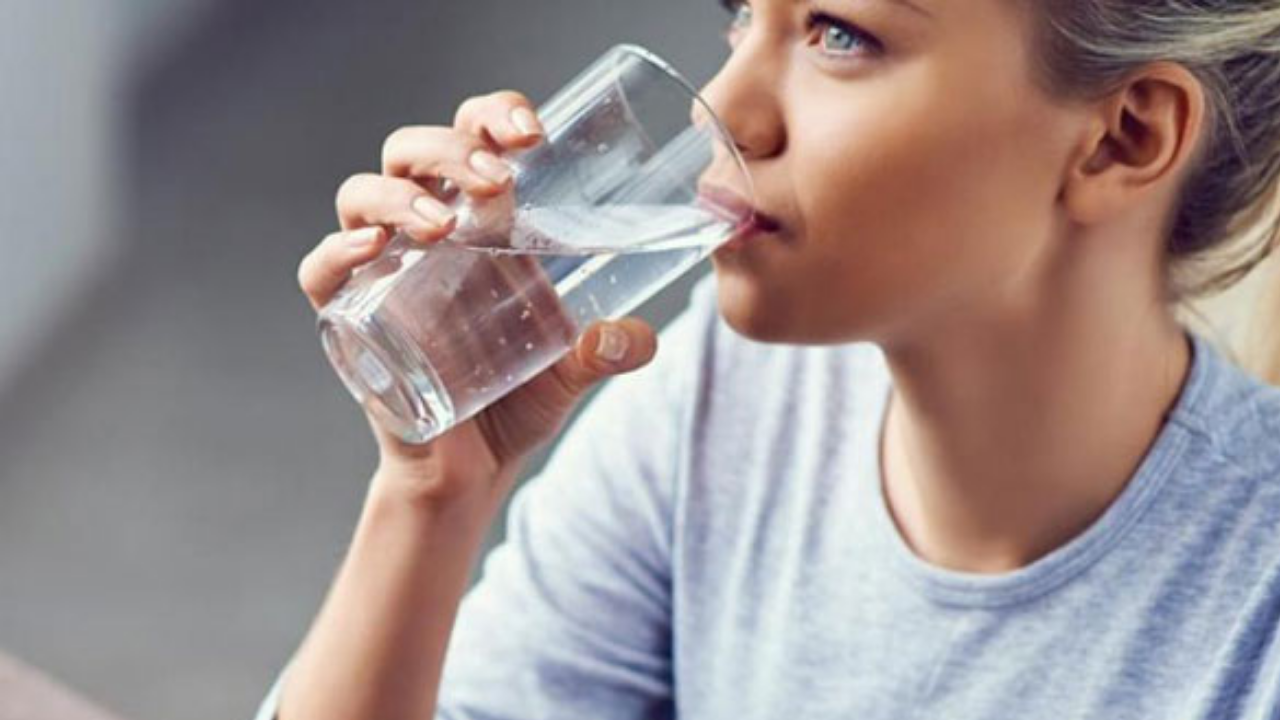 Drinking Water at Night? Avoid These Mistakes for Better Kidney Health