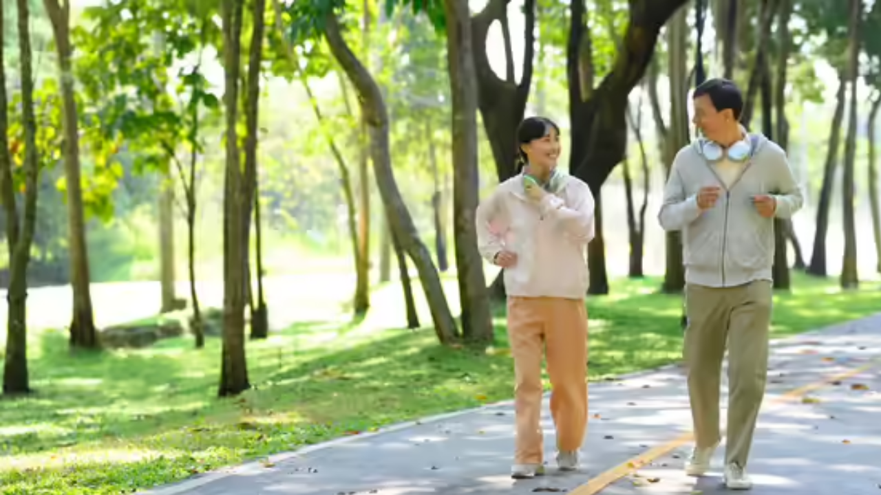 Viral ‘Easy Exercise’ on Social Media: Is It Really Safe?
