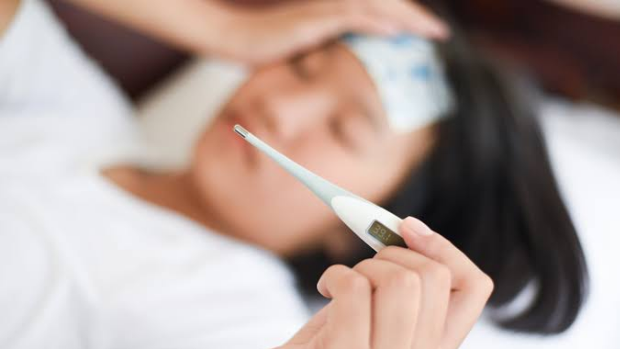 Should You Stop Eating Rice or Avoid Bathing During Fever? Experts Explain