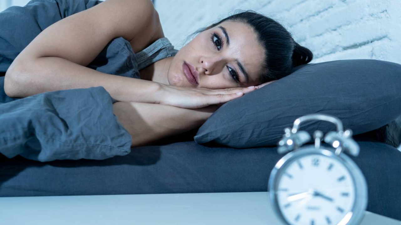 Using Your Phone as an Alarm? Avoid This Habit for Better Health